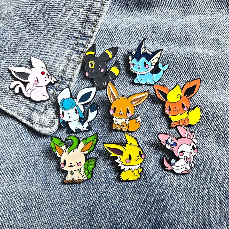 Cosplay Prop Bag - Heiß begehrtes 9-teiliges Anime-Elfen-Broschen-Set: Eevee Emaille-Pins,